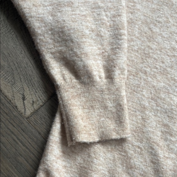 Jenni Kayne | Oversized merino wool and cashmere cream and tan knit sweater - Picture 4 of 10